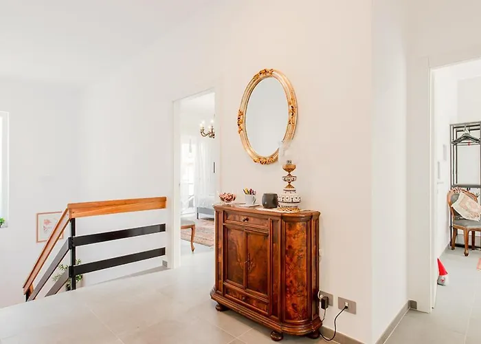 Apartment Scini By Rentbeat