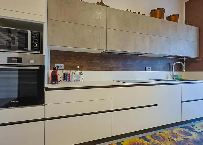 Apartment Scini By Rentbeat *